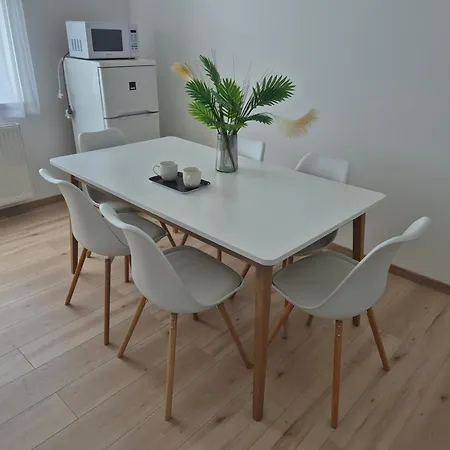 Lägenhet Zorka Keszthely